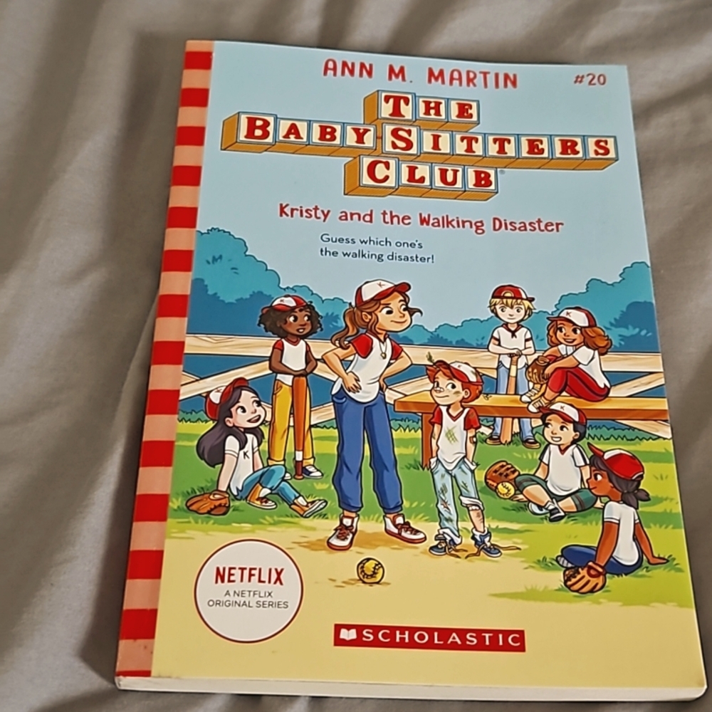 💚The babysitters club Kristy and the walking disaster book 20